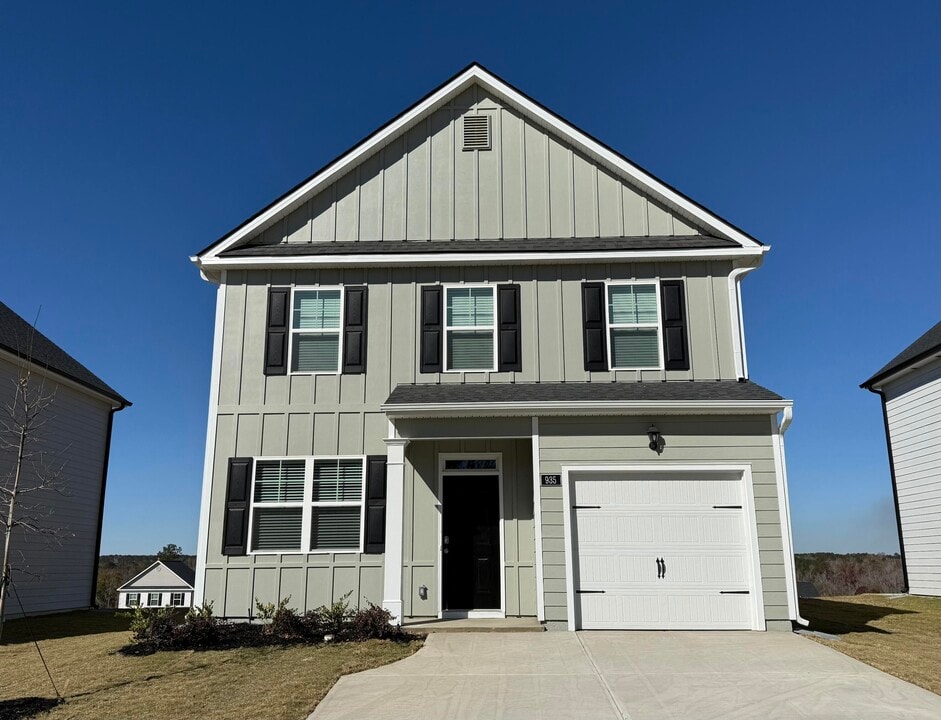 935 Raghorn Rd in Grovetown, GA - Building Photo