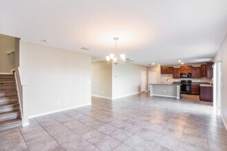1745 Broad Winged Hawk Dr in Ruskin, FL - Building Photo - Building Photo