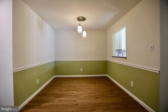 442 Atlanta Court in Washington Township, NJ - Building Photo - Building Photo