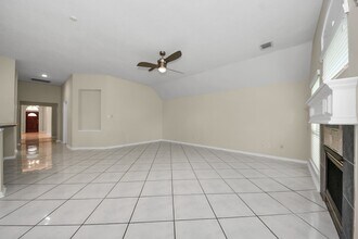 10214 White Oak Trail Ln in Houston, TX - Building Photo - Building Photo