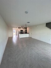 740 Stoney Pointe Cir in Davenport, FL - Building Photo - Building Photo