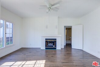 1445 N Vista St in Los Angeles, CA - Building Photo - Building Photo