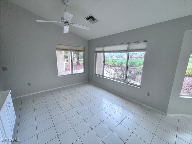 9437 Eagle Valley Dr in Las Vegas, NV - Building Photo - Building Photo