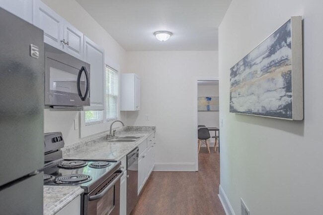 property at 753 Charlotte Pl NW