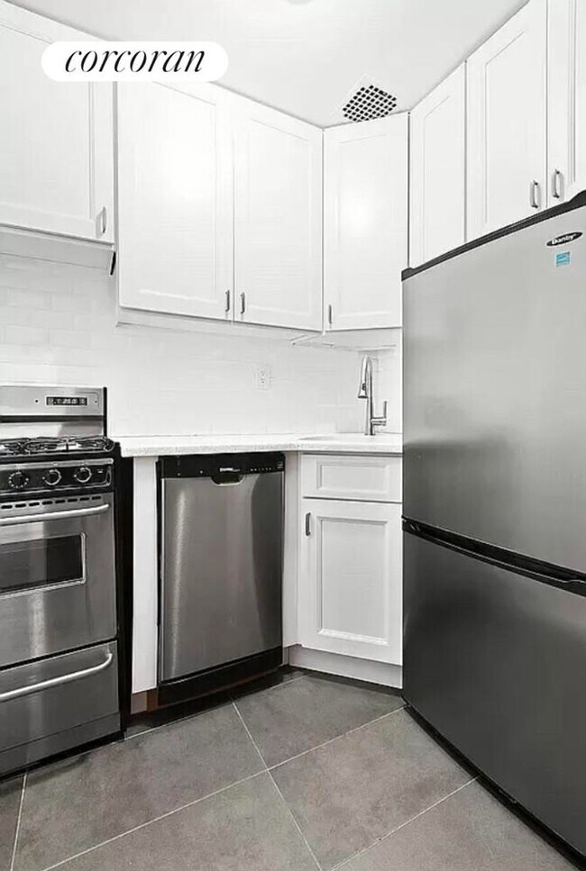 39 W 83rd St in New York, NY - Building Photo - Building Photo