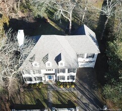59 Crescent Rd in Westport, CT - Building Photo - Building Photo