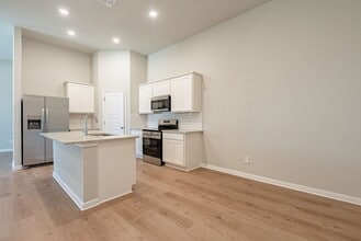 414 Cross Barn Blvd in Buda, TX - Building Photo - Building Photo