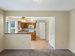1528 Marietta Dr in Hebron, KY - Building Photo - Building Photo
