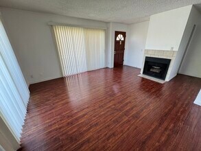 2620 S Barrington Ave, Unit 101 in Los Angeles, CA - Building Photo - Building Photo