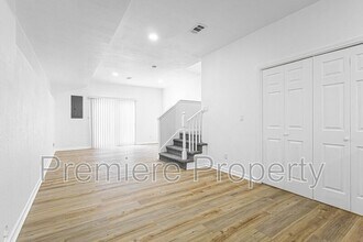 17322 E Susquehanna Dr in Independence, MO - Building Photo - Building Photo