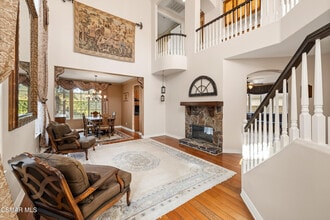 615 Camino Del Lago in Thousand Oaks, CA - Building Photo - Building Photo