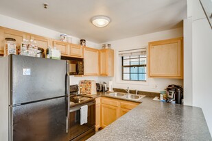 1405 Broadway, Unit 314 in Boulder, CO - Foto de edificio - Building Photo