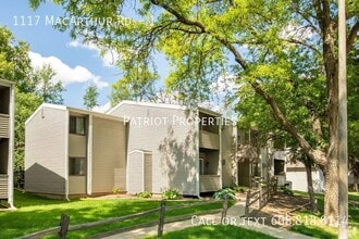 1117 Mac Arthur Rd in Madison, WI - Building Photo - Building Photo