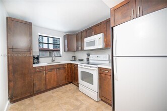 500 NE 26th St in Miami, FL - Foto de edificio - Building Photo