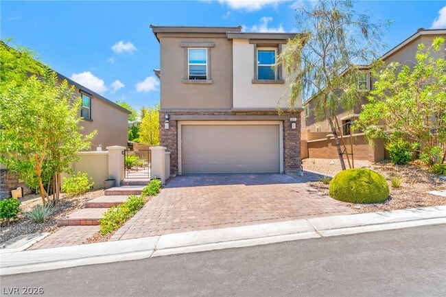 property at 877 Ariel Heights Ave