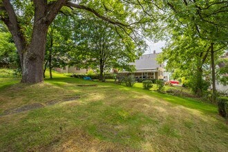 28 Rowe St in Rural Ridge, PA - Building Photo - Building Photo