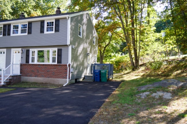 10 Gilman Rd in Billerica, MA - Building Photo - Building Photo