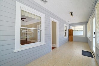 209 Downing St in New Smyrna Beach, FL - Building Photo - Building Photo