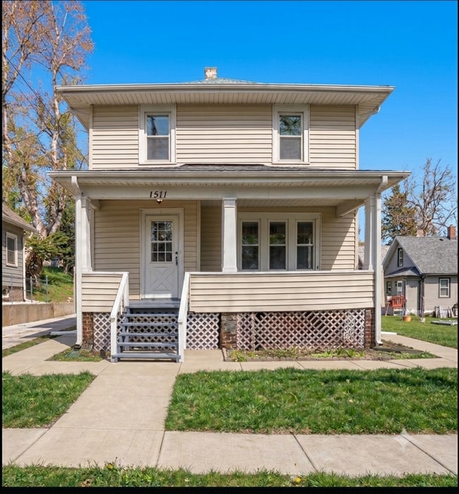 property at 1511 N 31st St