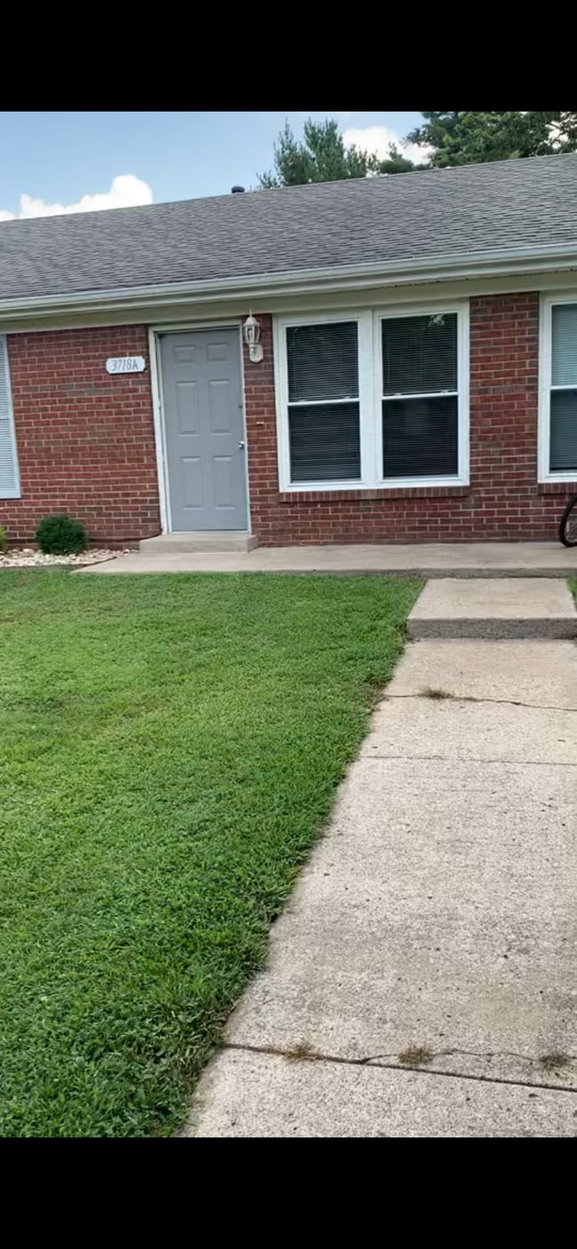 3718 Creekside Ct, Unit A in Paducah, KY - Building Photo - Building Photo