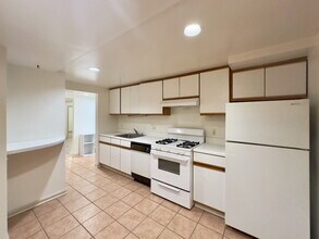1954 Biltmore St NW, Unit Lower in Washington, DC - Building Photo - Building Photo