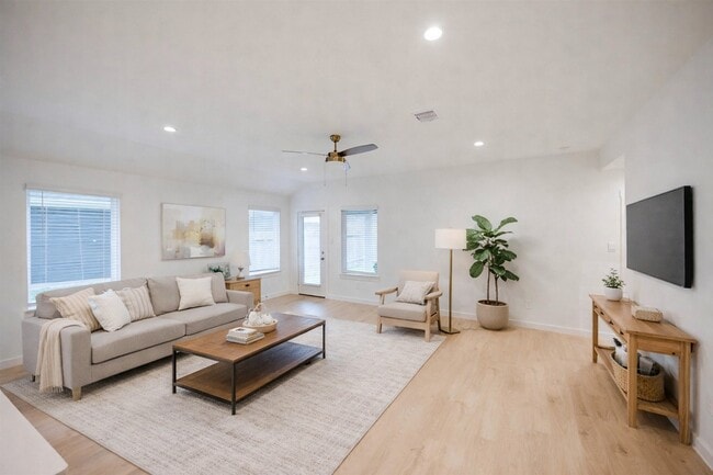 property at 31730 Hallington Hl Ln