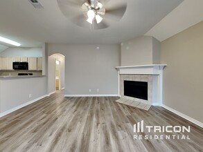 705 Stribling Cir in Azle, TX - Building Photo - Building Photo
