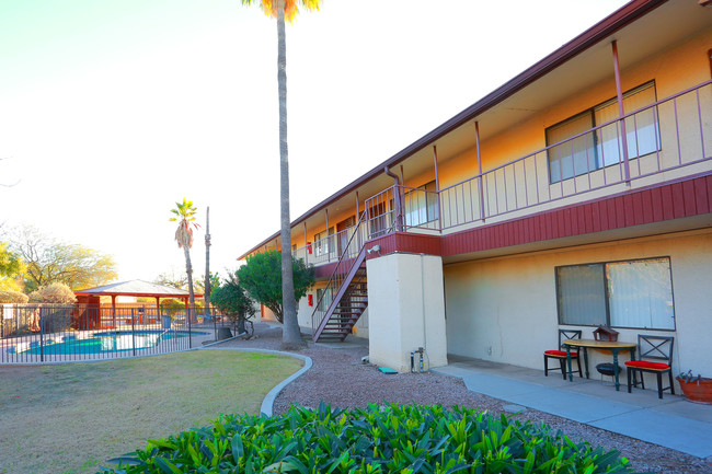 Northpoint Apartments in Tucson, AZ - Foto de edificio - Building Photo