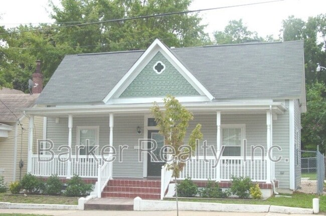 property at 606-B Martin Street;