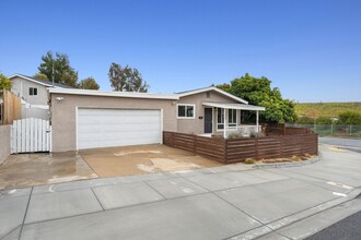 3609 Nassau Dr in San Diego, CA - Building Photo - Building Photo