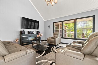 20 Clearview in Pointblank, TX - Building Photo - Building Photo