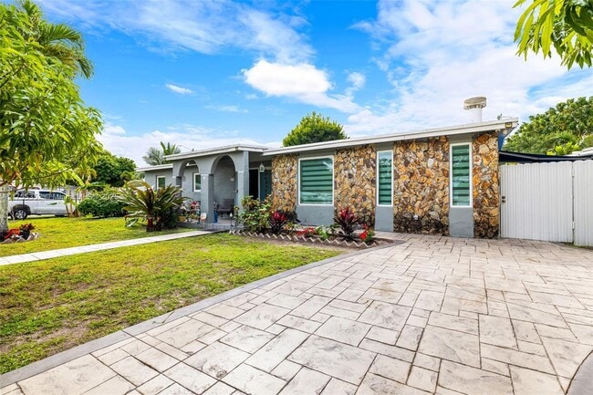 property at 11300 SW 44th St