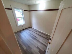 252 Union St-Unit -1 in River Falls, WI - Building Photo - Building Photo