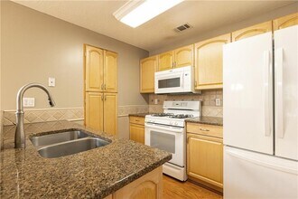 2014 River Heights Walk SE in Marietta, GA - Building Photo - Building Photo