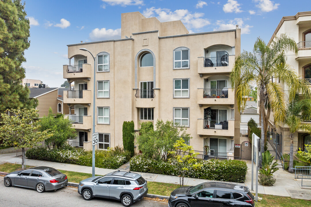 2486 S Centinela Ave in Los Angeles, CA - Building Photo