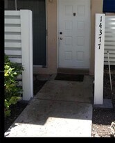 14377 SW 97th Terrace in Miami, FL - Building Photo