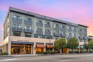 Agora at South Main in Walnut Creek, CA - Building Photo