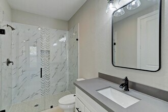 2202 Melody Ln in Houston, TX - Building Photo - Building Photo