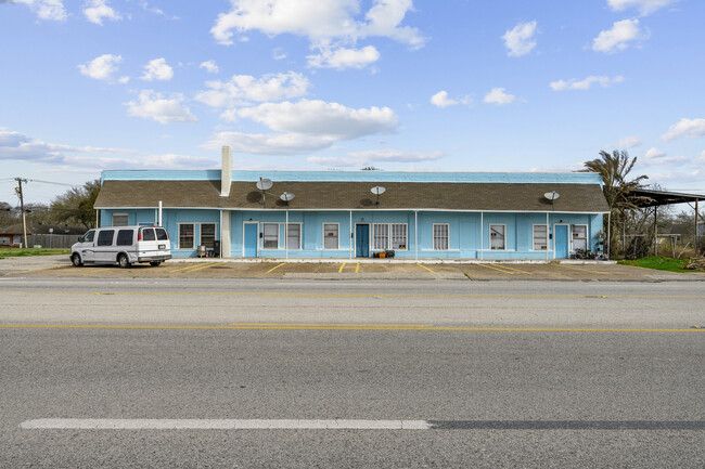 4930 Fm 1765 in Texas City, TX - Building Photo - Primary Photo