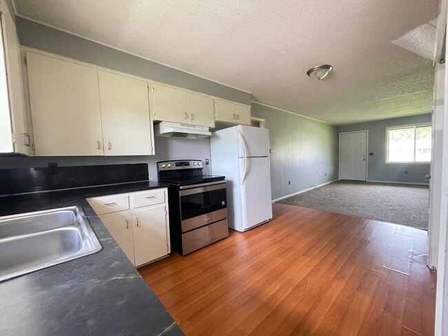 property at 5339 S Hutchinson Ct