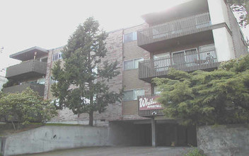 Whitman Apartments in Seattle, WA - Building Photo - Building Photo