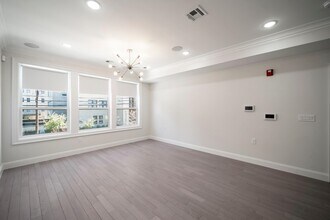 131 Clifton Pl in Jersey City, NJ - Building Photo - Building Photo