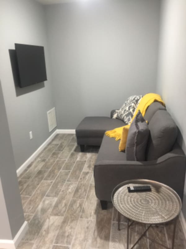 property at 77 Woodside Knolls Dr