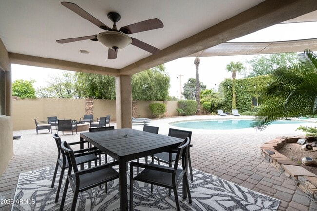 4451 E Earll Dr in Phoenix, AZ - Building Photo - Building Photo
