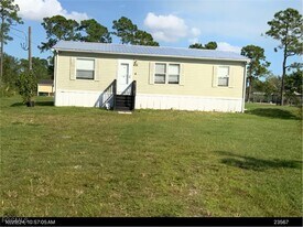 651 Hunting Clb Ave in Clewiston, FL - Building Photo