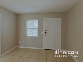 5802 9th Ave S in Gulfport, FL - Building Photo - Building Photo