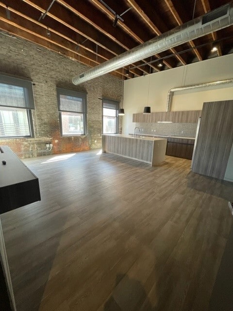 1011 W 1st Ave, Unit 402 in Spokane, WA - Building Photo - Building Photo