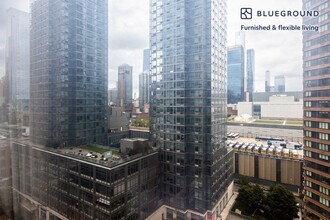 635 W 42nd St in New York, NY - Foto de edificio - Building Photo