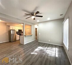 662 Bellemeade Dr SW in Marietta, GA - Building Photo - Building Photo