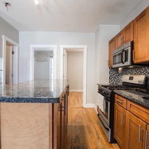 43 Bushwick Ave-Unit -1H in Brooklyn, NY - Foto de edificio - Building Photo